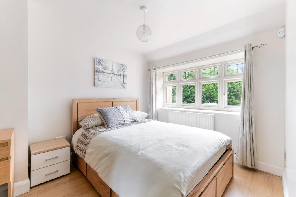 SANDRINGHAM ROAD (8).jpg