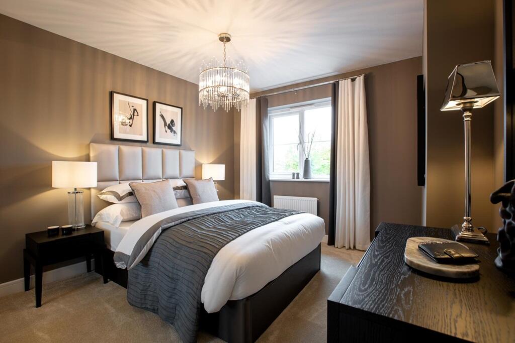 Double bedroom with built-in wardrobes