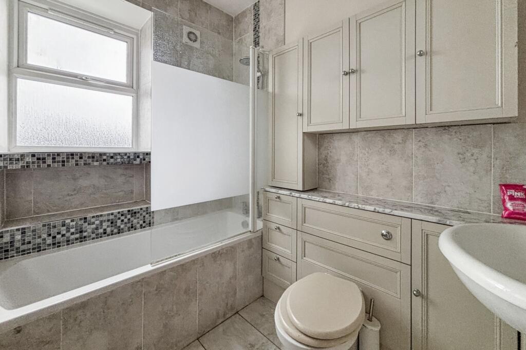 49 Francis Avenue, Ilford, Redbridge IG1 1TS