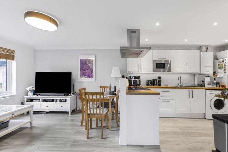 kitchen/living 2