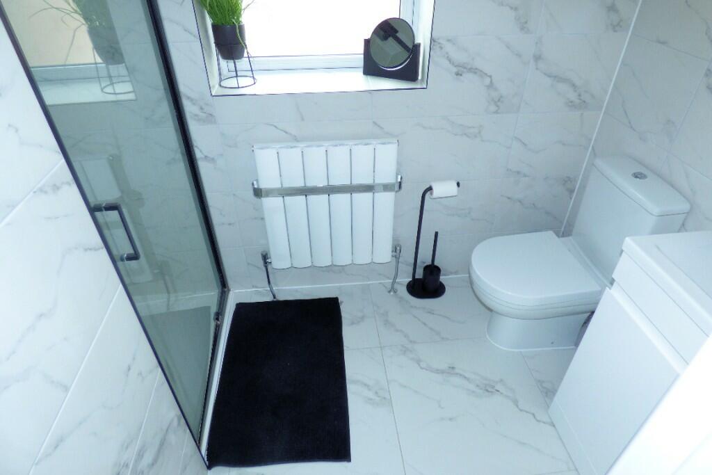 En-suite Shower/WC