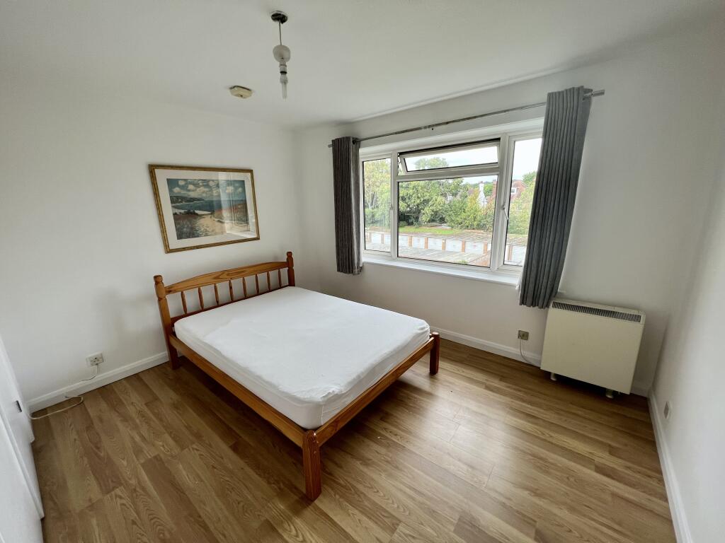 Bed 1.JPG