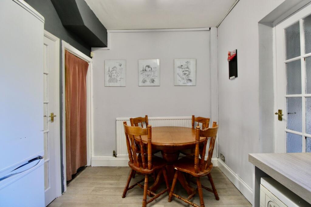 Kitchen diner