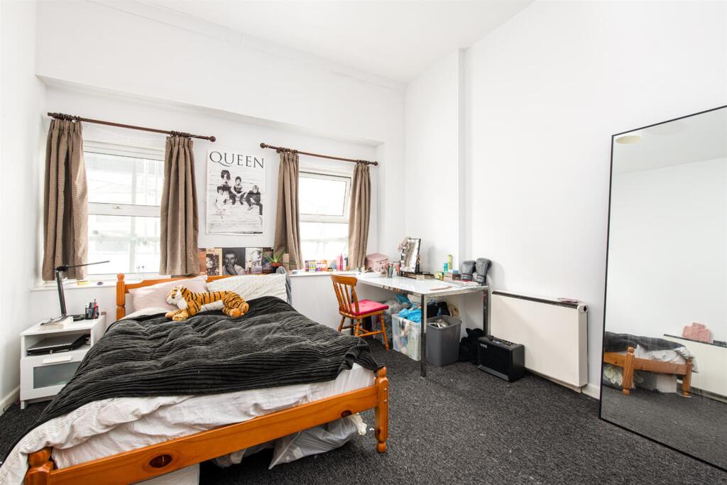Bedroom3.jpg