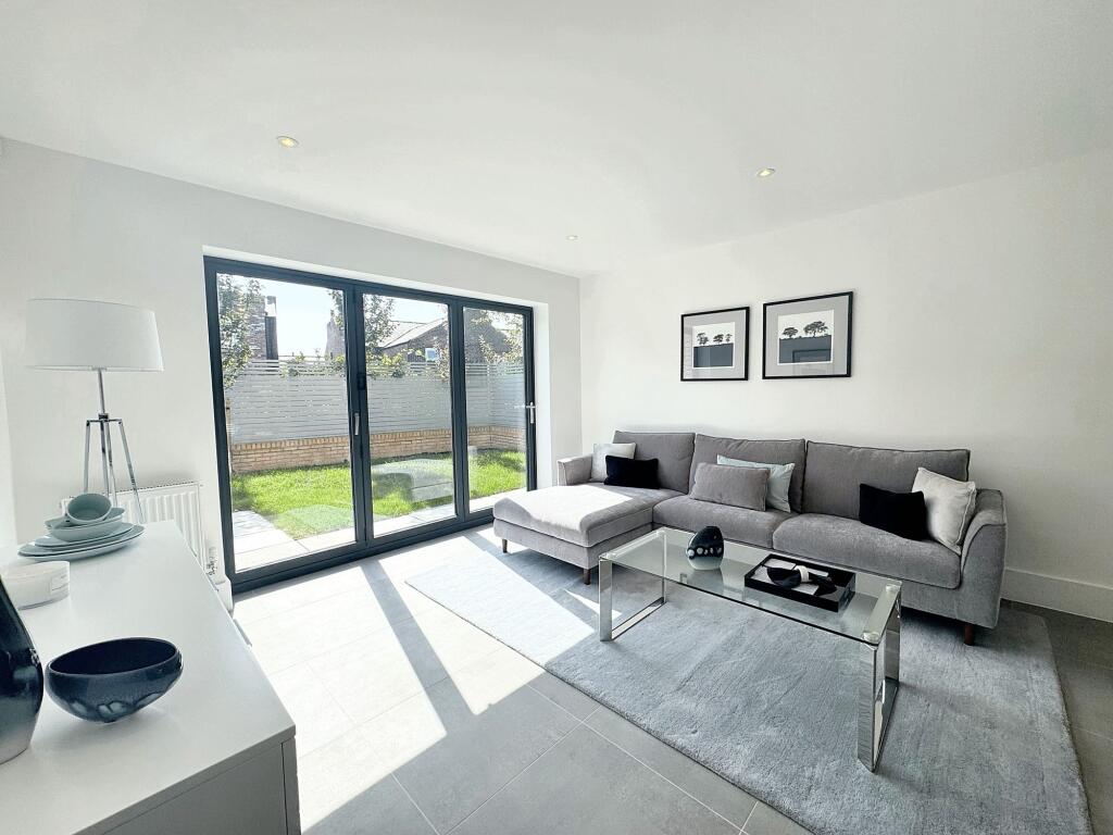 Living/Dining Area