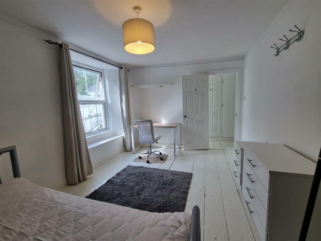 BEDROOM 2 (2).jpg