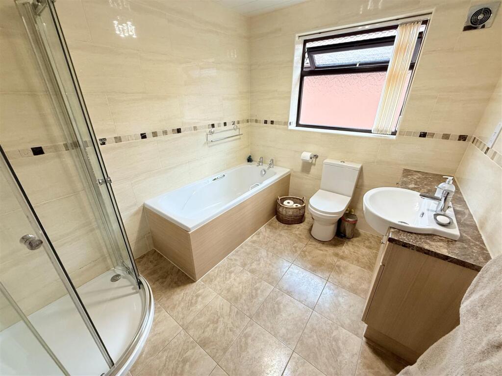 HOUSE BATHROOM