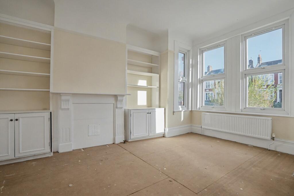 Flat A, 72 Earlsfield Road, Wandsworth, London, SW18 3DN