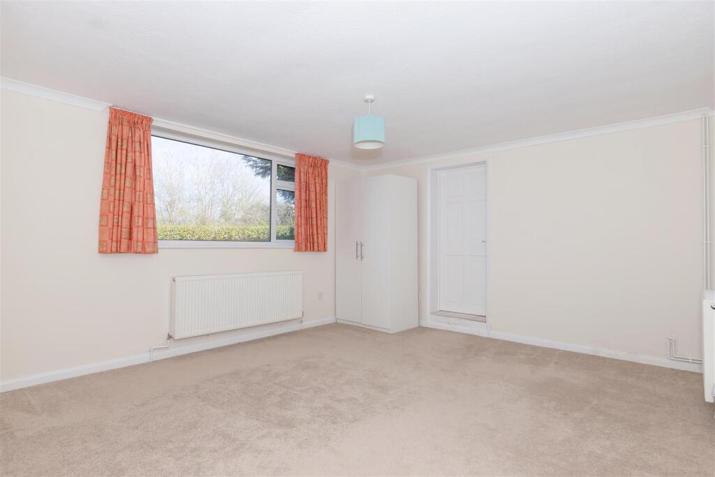 For Sale by Aspire Residential | London Road