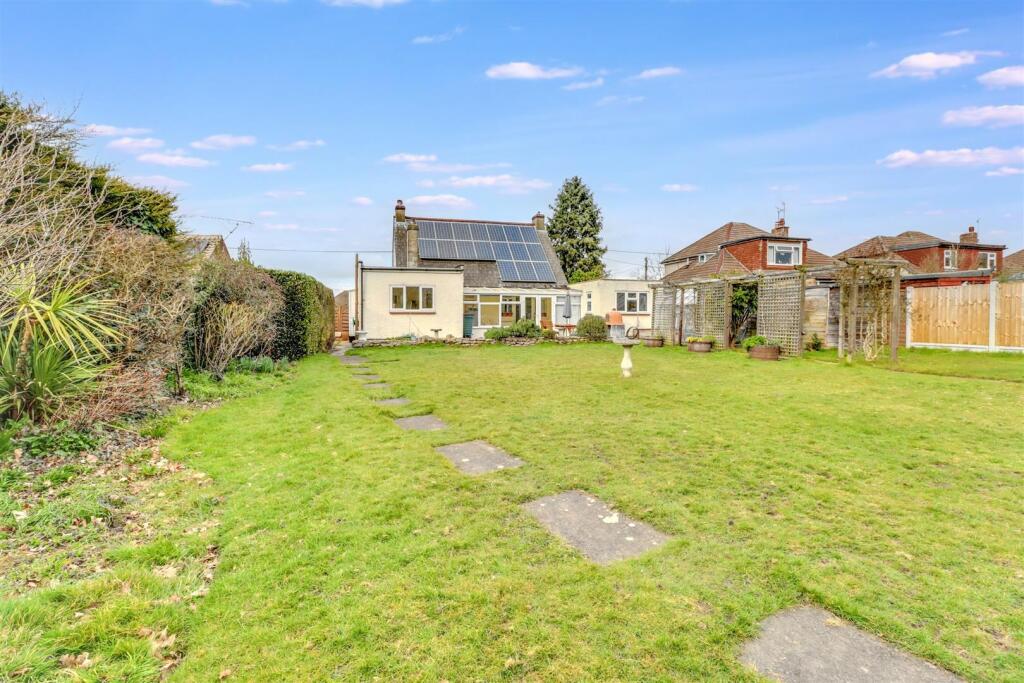 3 GLEBE ROAD WICKFORD-18.jpg