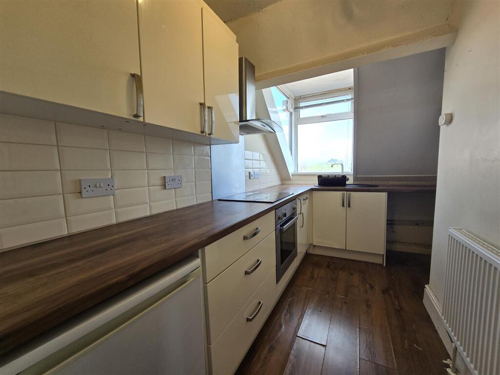 Flat 4, 110 Smisby Road