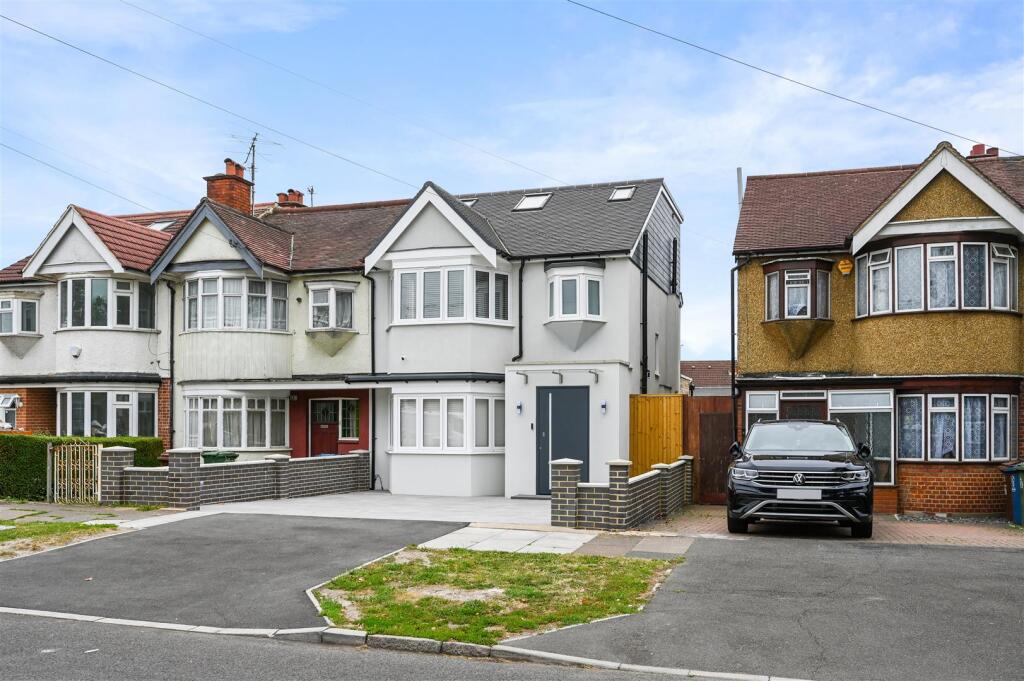 RQAR - Malvern Avenue2.JPG