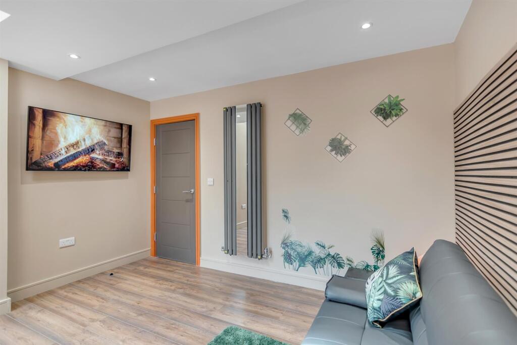 125 St George_s Rd, Coventry CV1 2DH (50).jpg