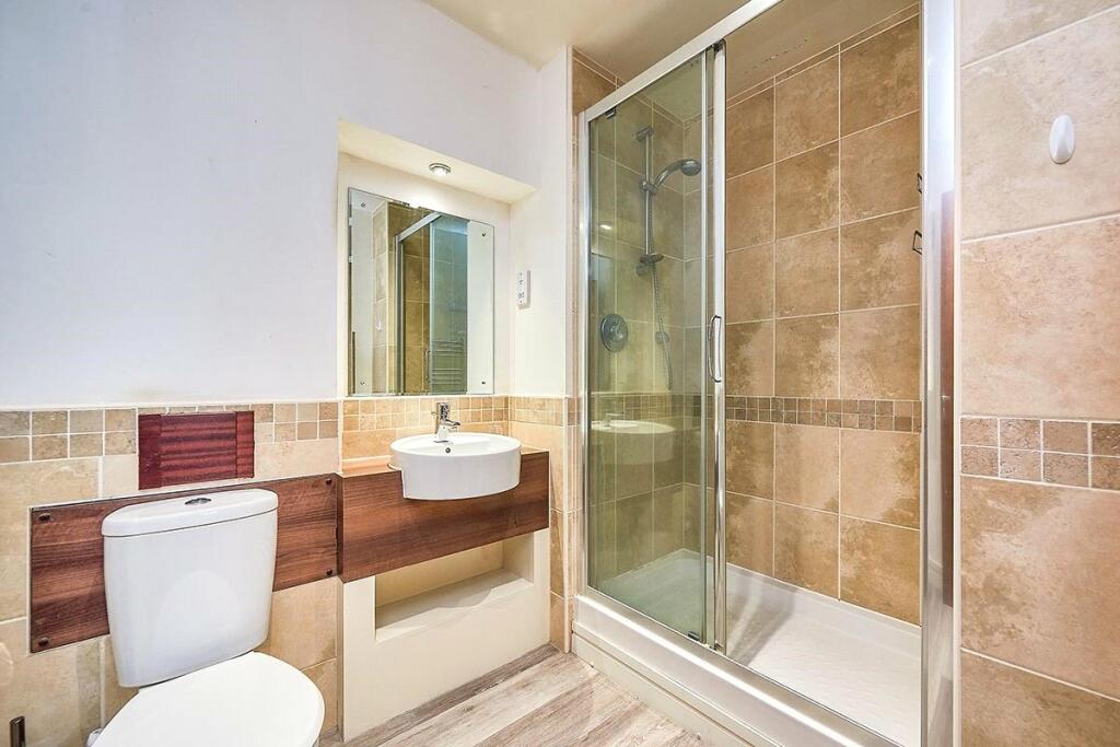 En-suite Bathroom