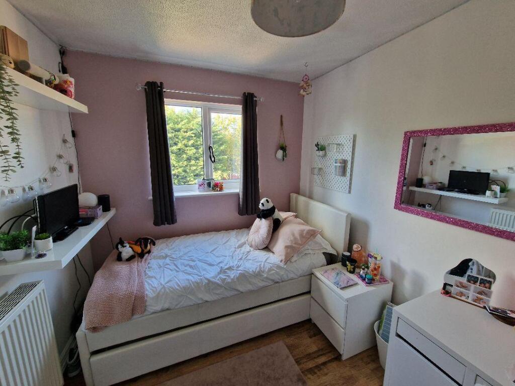 bed 2 2.jpg