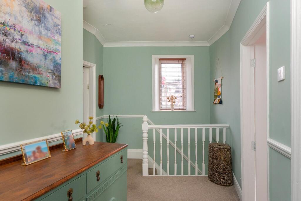 4M1RKE - Landing B.jpg