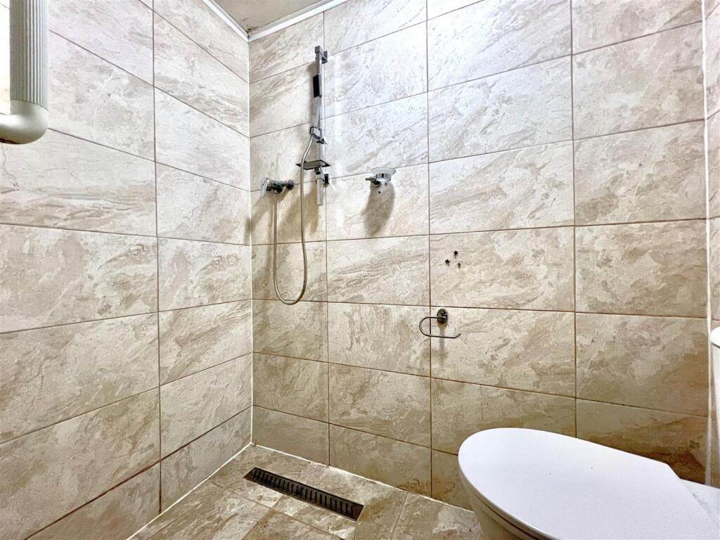 Shower Room/ WC