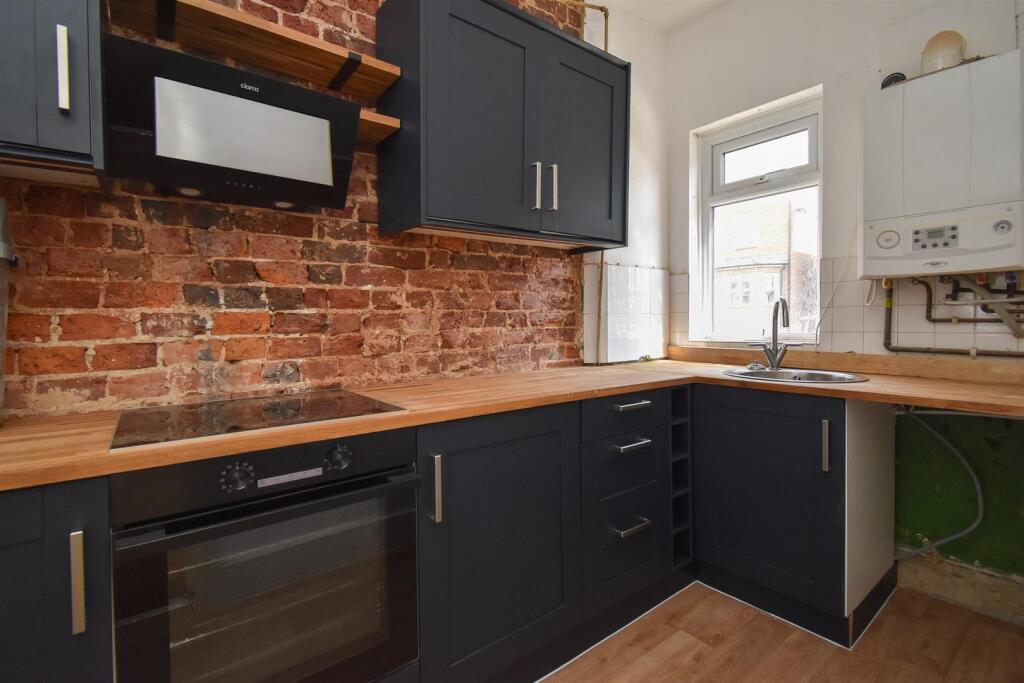 121 Emmanuel Road (4).jpg