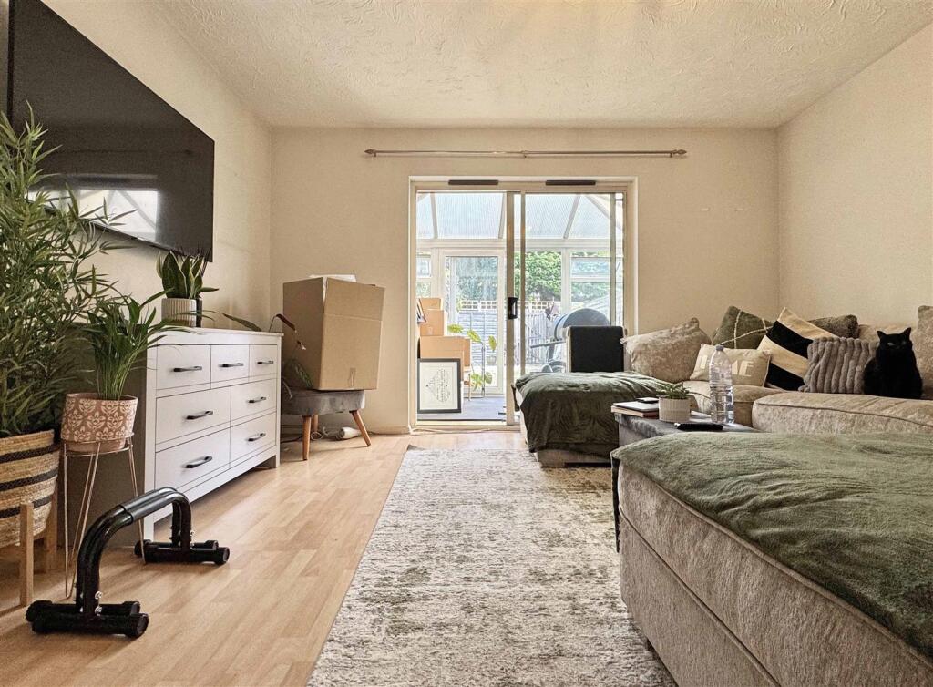 Lounge.jpg