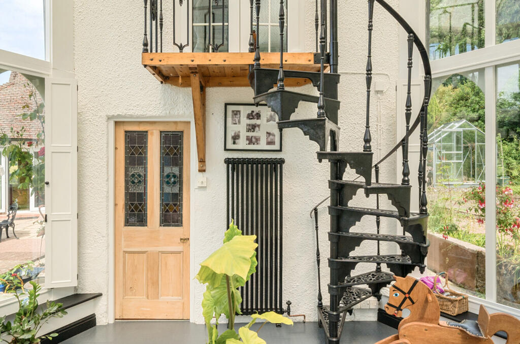 1306375-9-6859928...