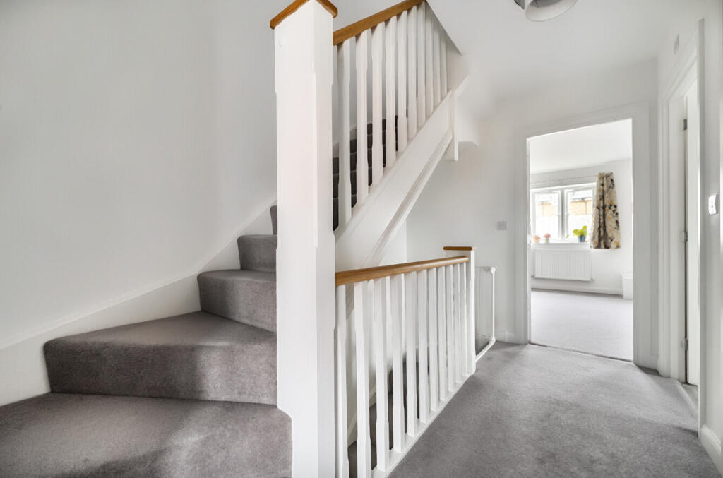 1340422-12-68a35b...