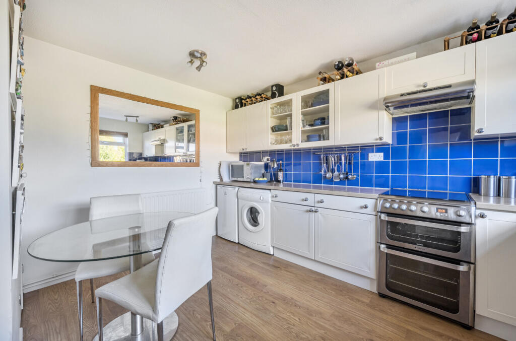 1347536-24-68bff2...