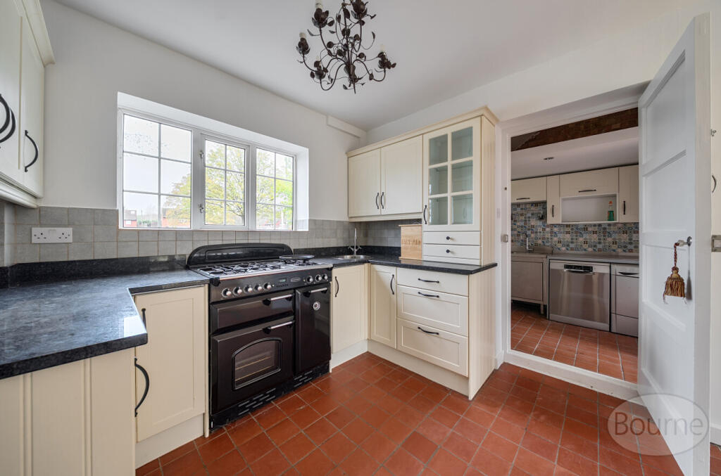 Upfolds Green, Guildford, Surrey, GU4