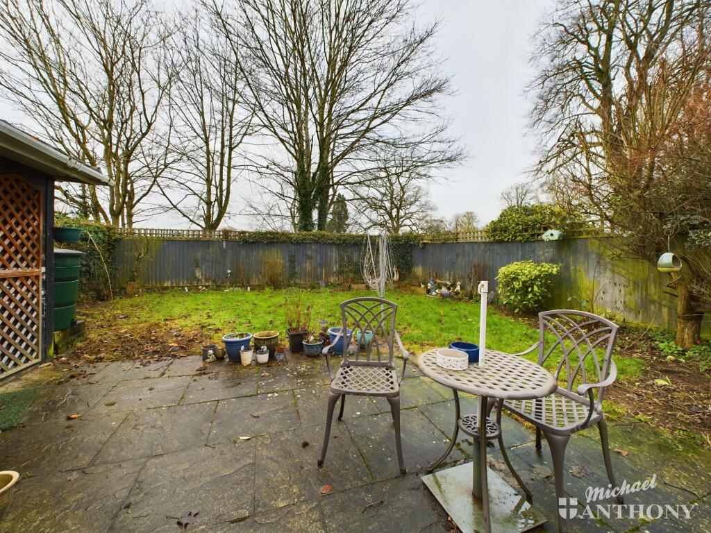 CAM02773G0-PR0232-STILL006