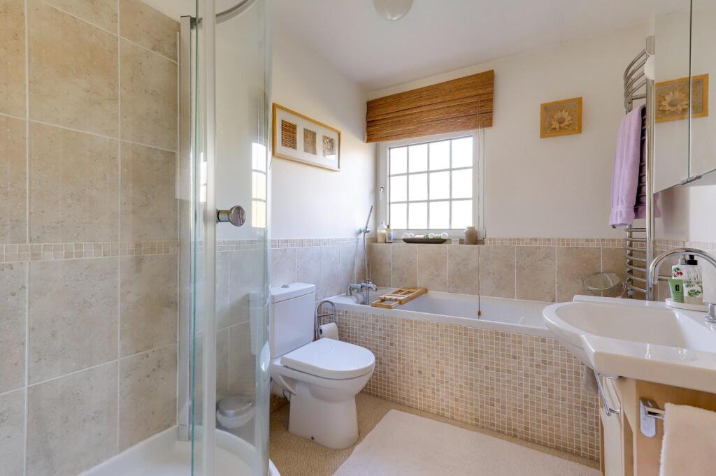 Bathroom.JPG