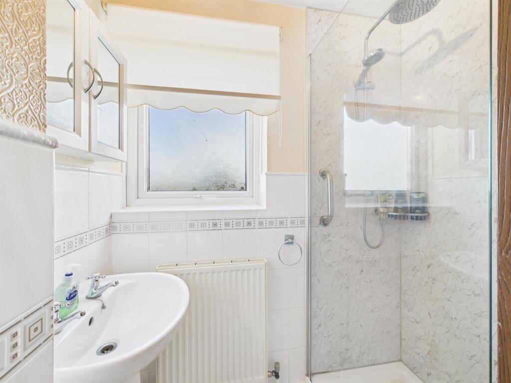 2 The Links Featherstone (11).jpg