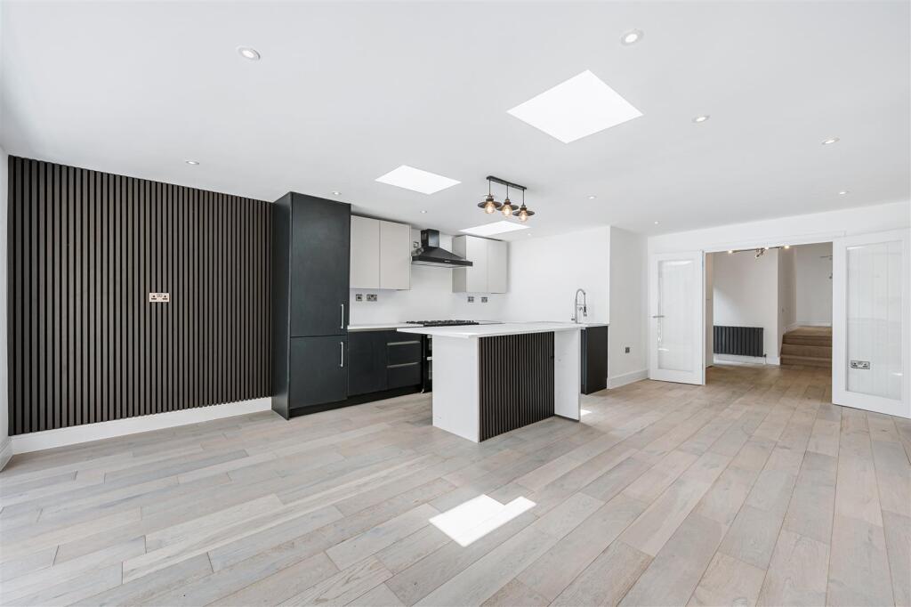 GFF - 7 Mansell Road-3.jpg