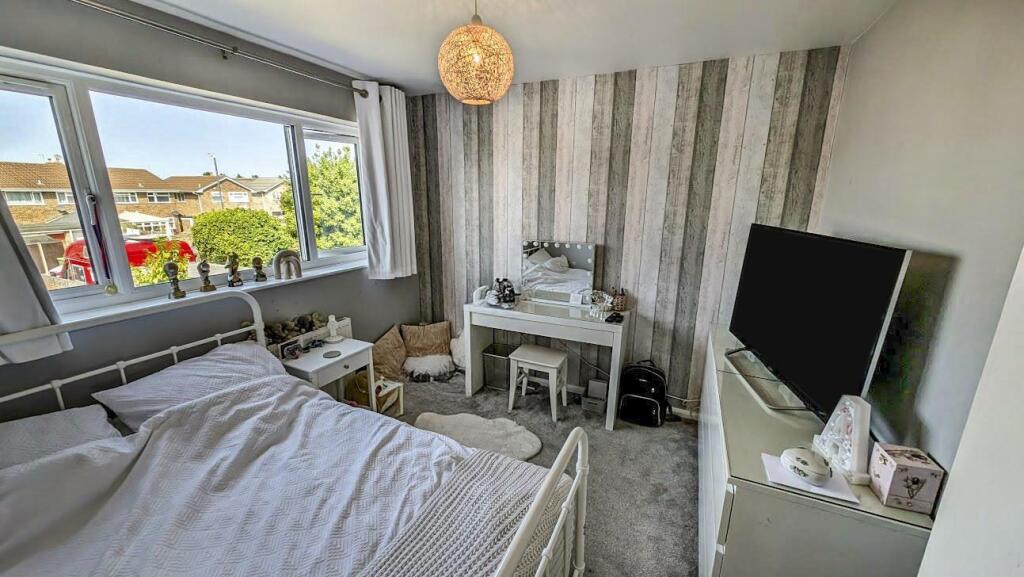 145 Finch bed 2.jpg