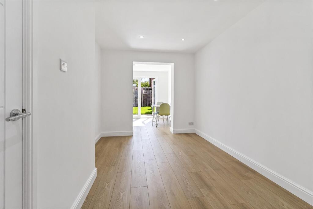 30 edmonton road-008.JPG