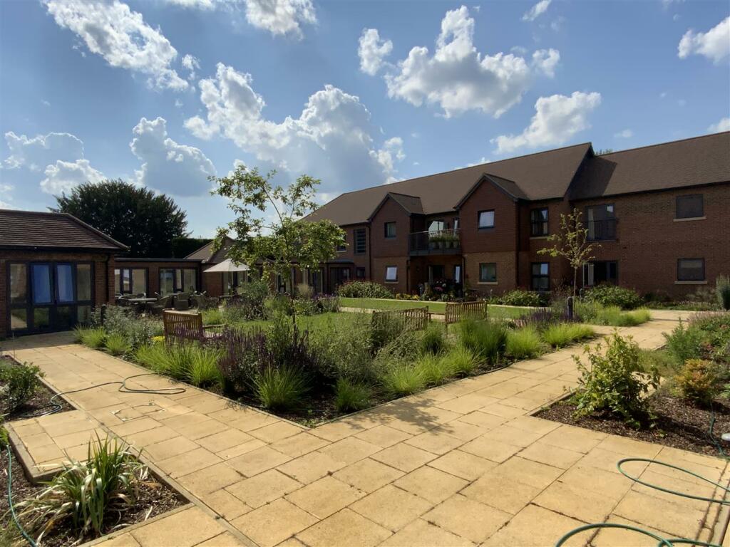 Courtyard Gardens