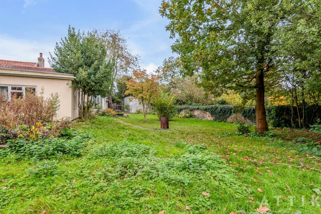 4 Gables, Bridge Street, Halesworth, IP19 8AQ (7).