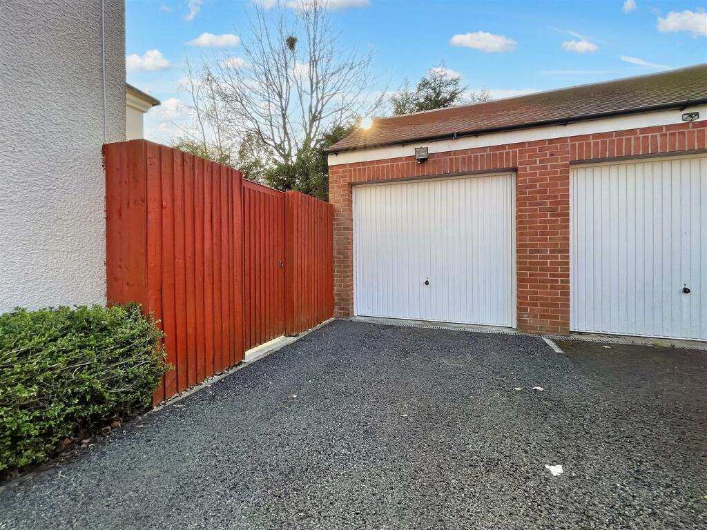 Garage.jpg