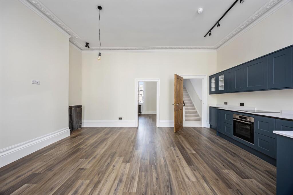 Open Plan Lounge Kitchen