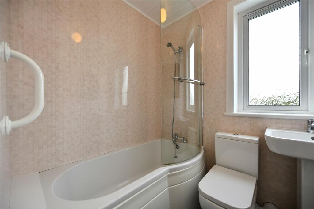 Bedrom 7 En-Suite