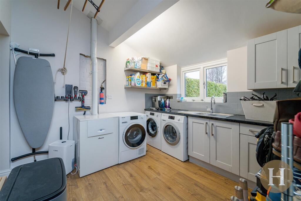 Hadleigh Estate Agents-19.jpg