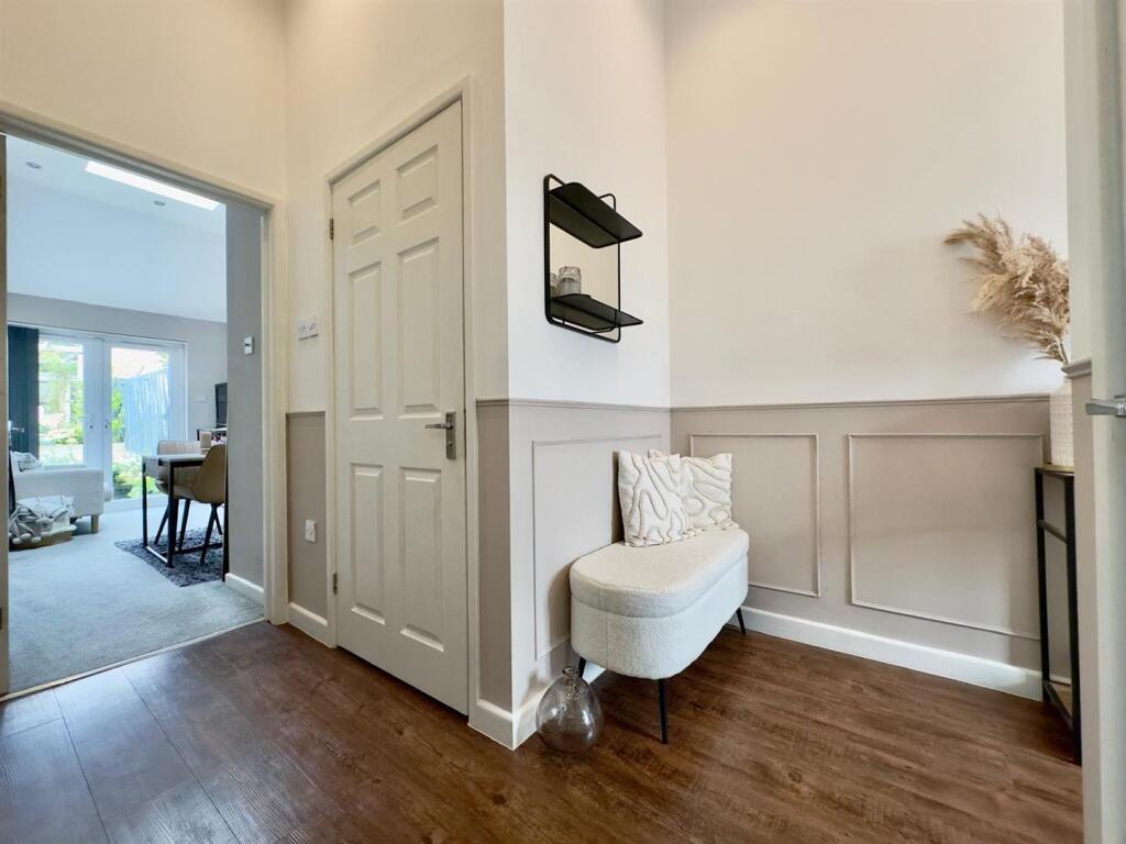 WhatsApp Image 2025-08-22 at 14.30.00_8fd6be5a.jpg