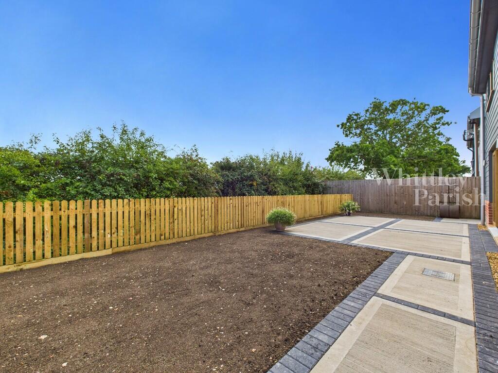 CAM04332G0-PR0484...