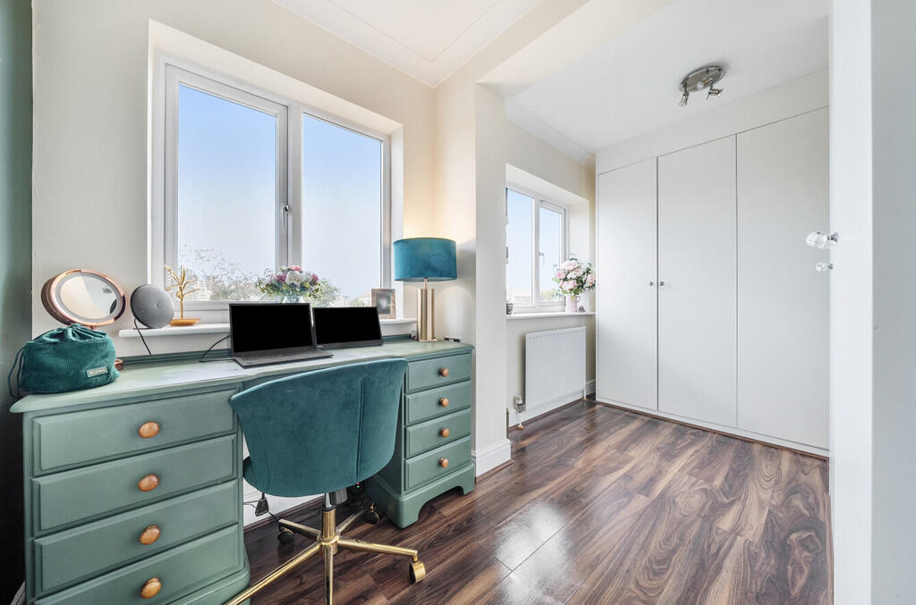 bedroom4-2