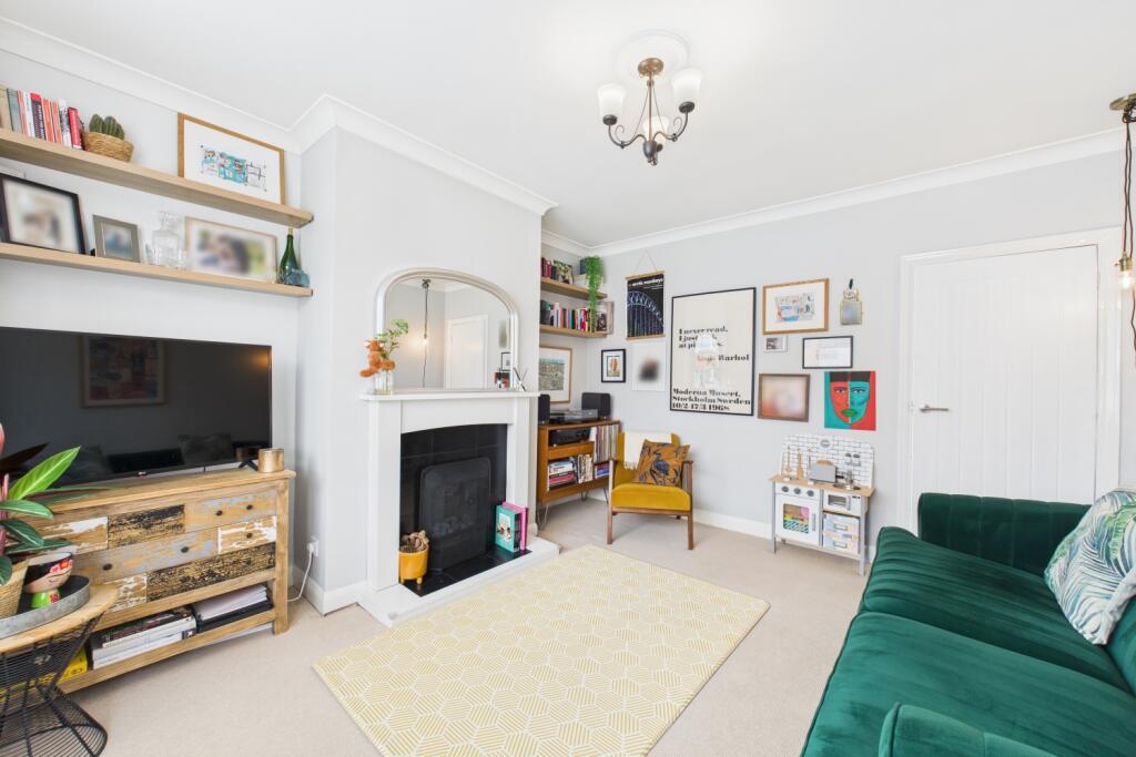 CAM03162G0-PR0248-STILL007