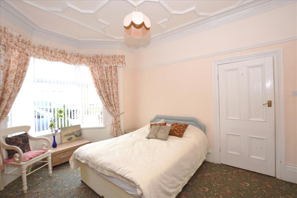 ADDITIONAL BEDROOM PHOTO