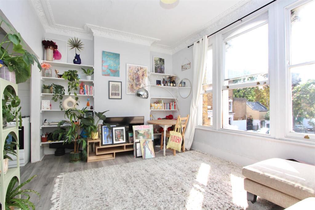 Stoke Newington Church Street, N16