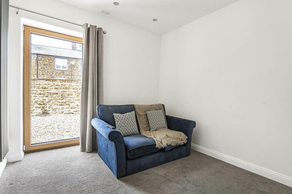 Corner House, 1a Bliss Lane