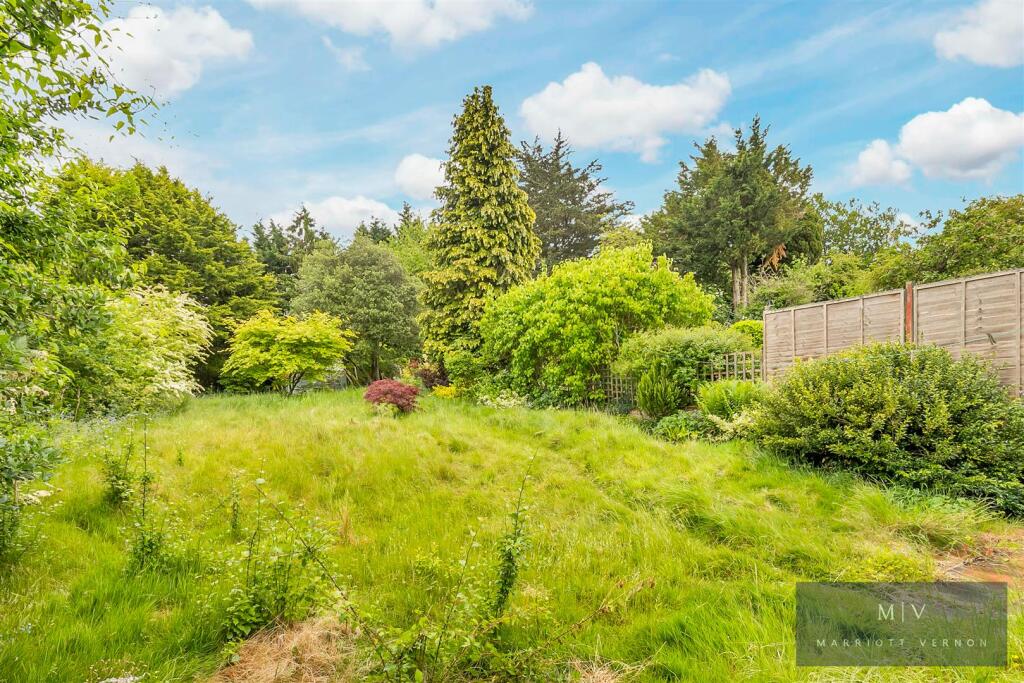 Crest Road 19 MV-10.jpg