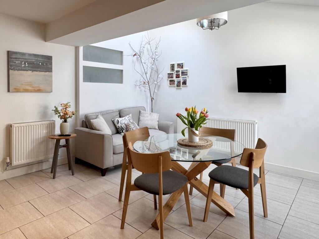 Open Plan Kitchen/Living/Dining