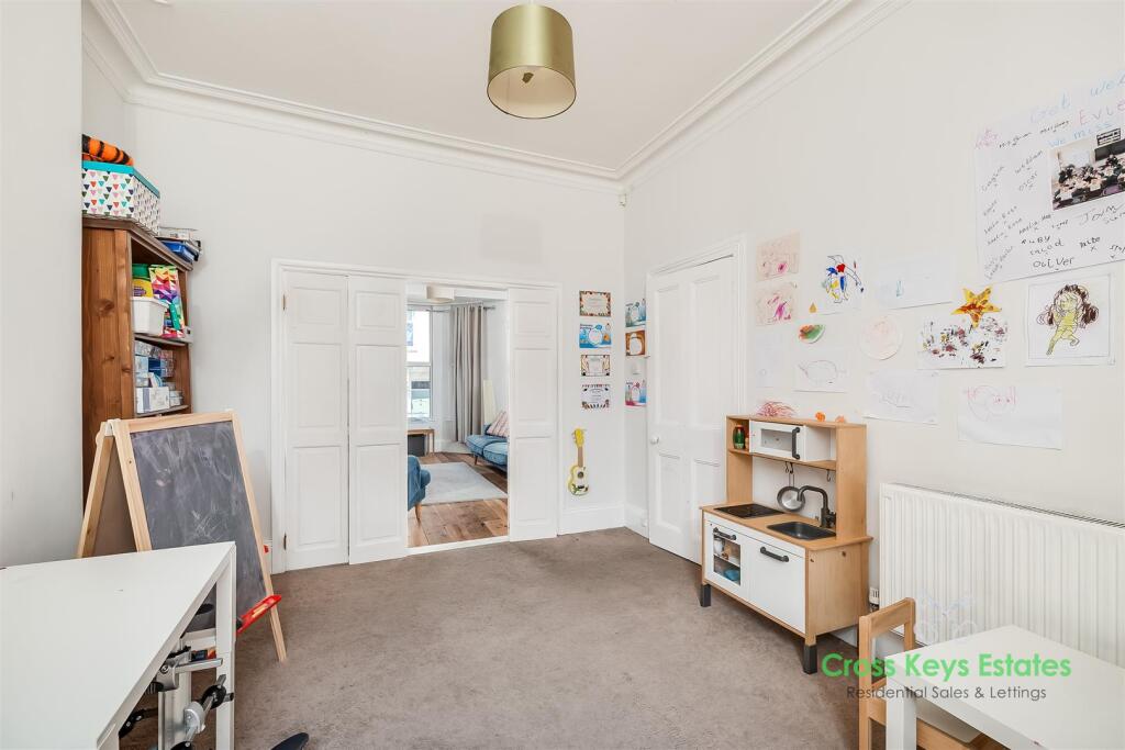 Bedroom 4 / Dining Room