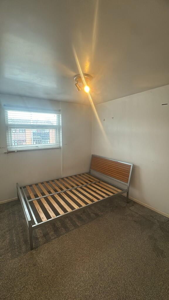 thumbnail_E93B8A5...